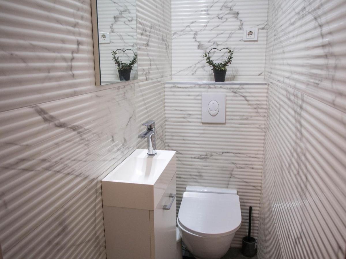 זאגרב Apartman Adeari מראה חיצוני תמונה